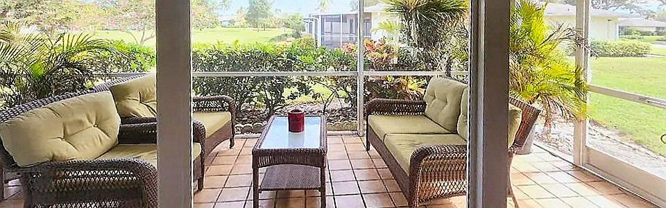 Der 'ge-screen-te' Lanai mit Tisch und Stühlen. Schöner Ausblick nach Süden.