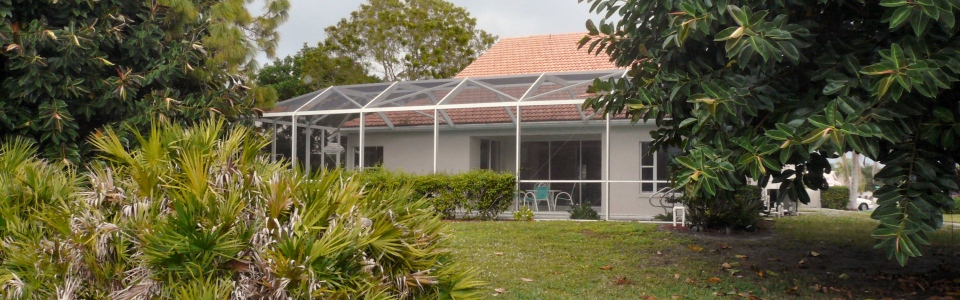 Enjoy your stay in this pool house. 