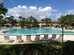 CLICK on picture to enlarge. Command Key F11 makes it even bigger. With the large picture a SLIDE SHOW is automatically activated. To go BACK and FORTH click on the LEFT or RIGHT side of the big picture. To finish the SLIDE SHOW click in the darkened area or on (x).